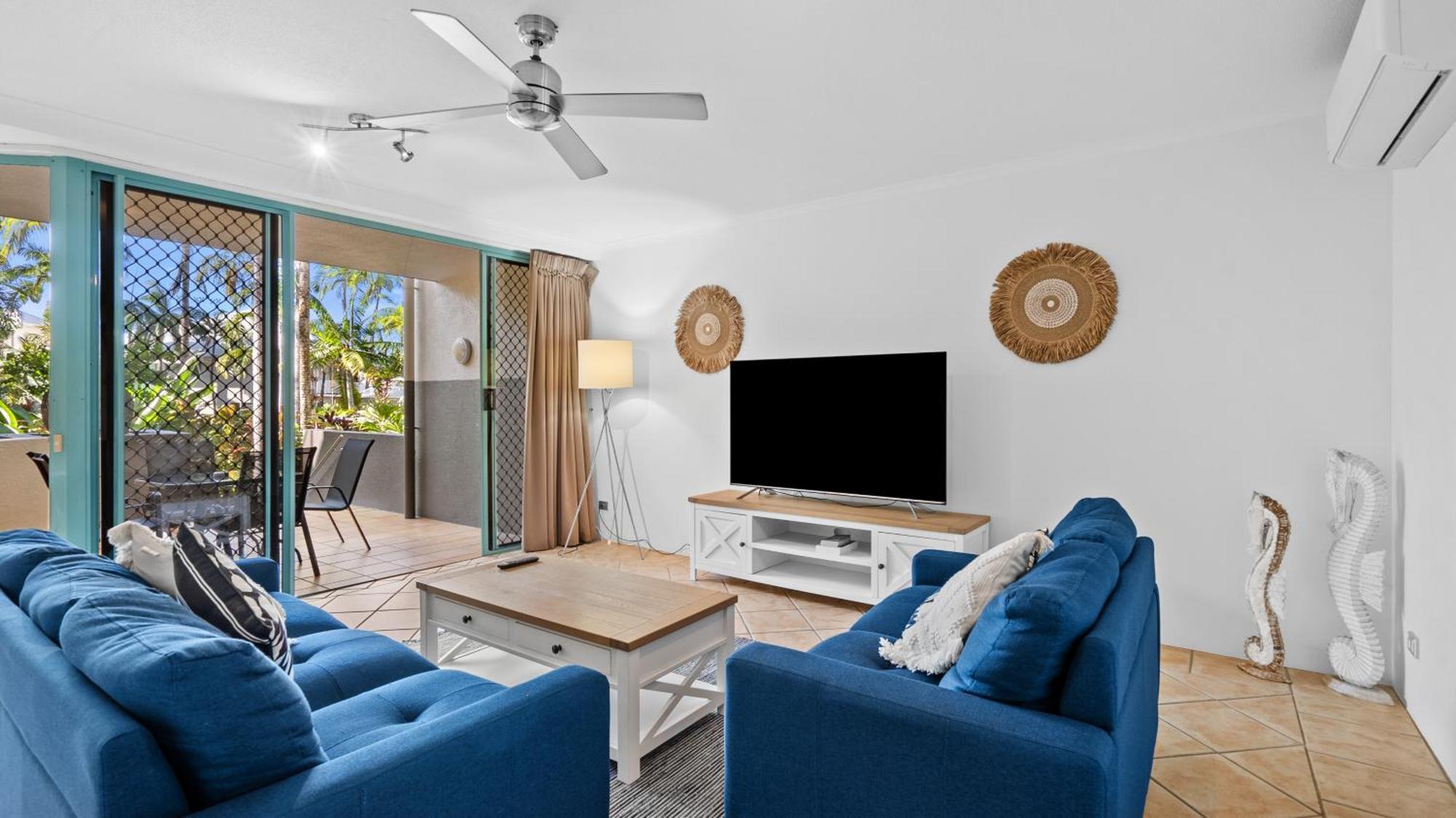 Coral Sands Beachfront Resort Тринити Бич Экстерьер фото
